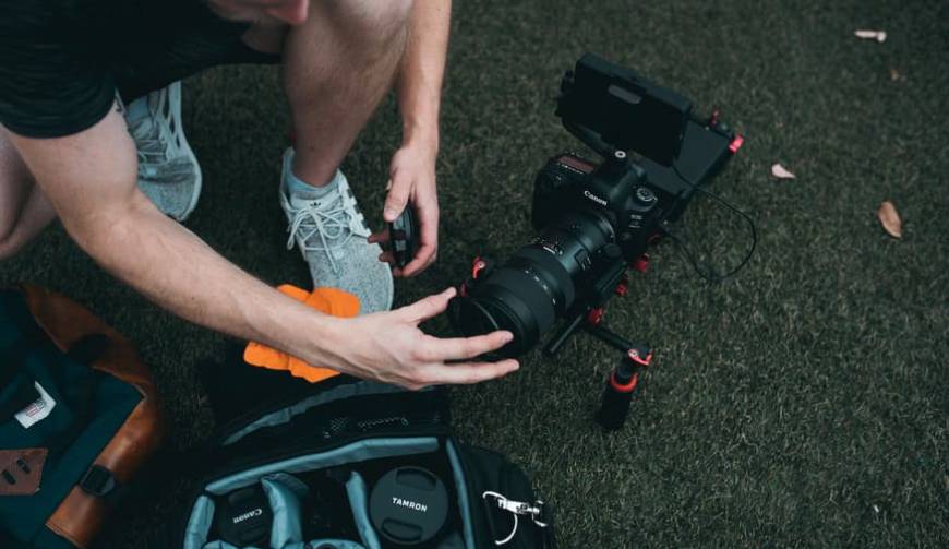 色彩心理学×动态美学，矿区产品视频拍摄公司唤醒感官冲击力